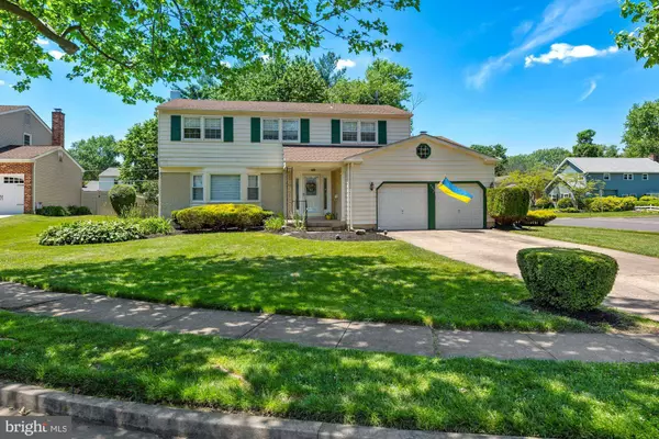 589 CLINTON CT, Mount Laurel, NJ 08054