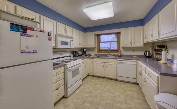 N6647 County Road XX, Holland, WI 54636