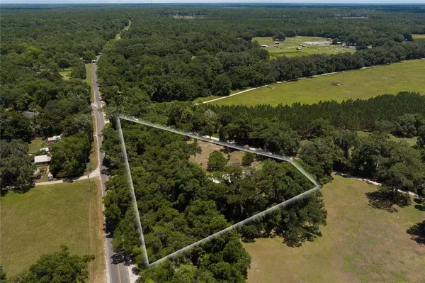 9215 SE COUNTY ROAD 2082, Gainesville, FL 32641