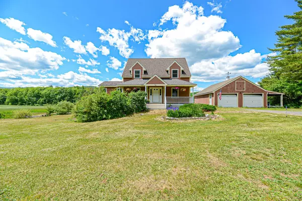 946 Nh Route 132 N, New Hampton, NH 03256