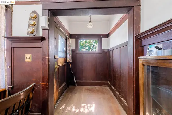 1717 5Th St, Alameda, CA 94501