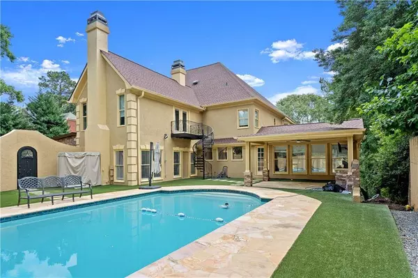 300 River Bluff Pkwy