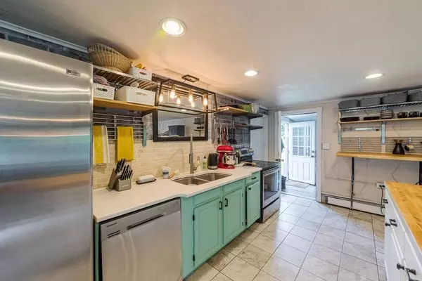 59 Ramgren Rd, Lunenburg, MA 01462