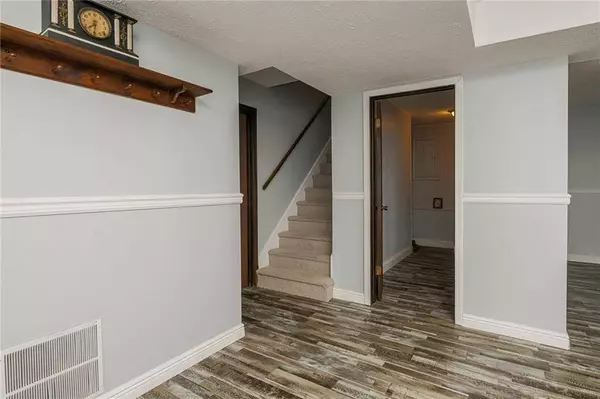 1820 W Valley View DR, Ellettsville, IN 47429