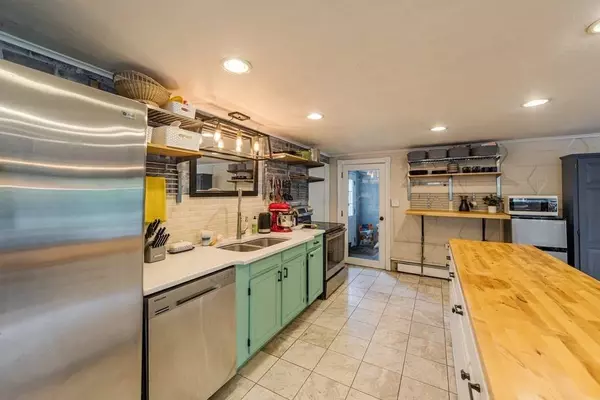 59 Ramgren Rd, Lunenburg, MA 01462