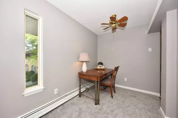 11946 W Mill Rd Unit 19, Milwaukee, WI 53225