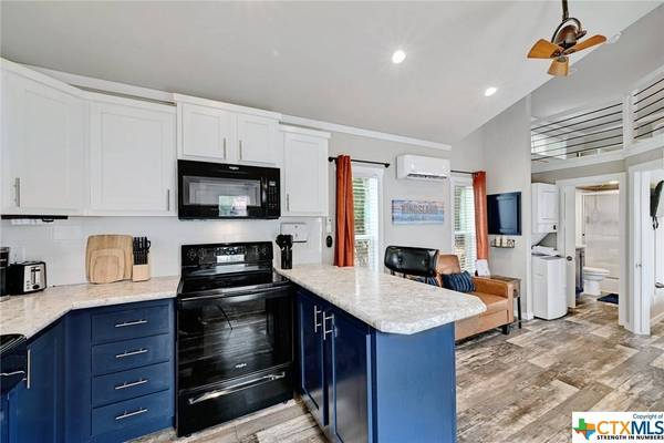 4113 Hermosa DR, Kingsland, TX 78639