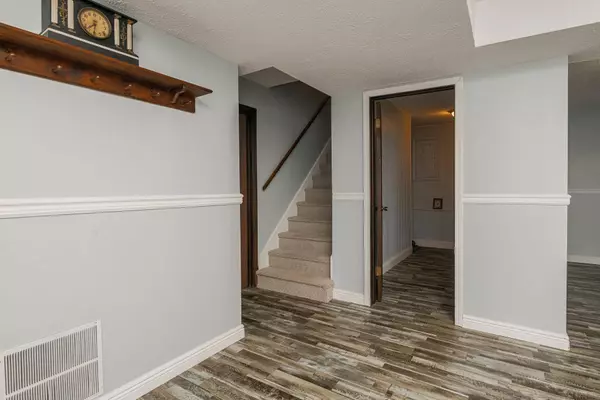 1820 W Valley View Drive, Ellettsville, IN 47429-9487