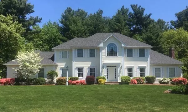 17 Somerset Dr, Andover, MA 01810