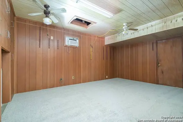 190 BROOKSHIRE DR, San Antonio, TX 78227