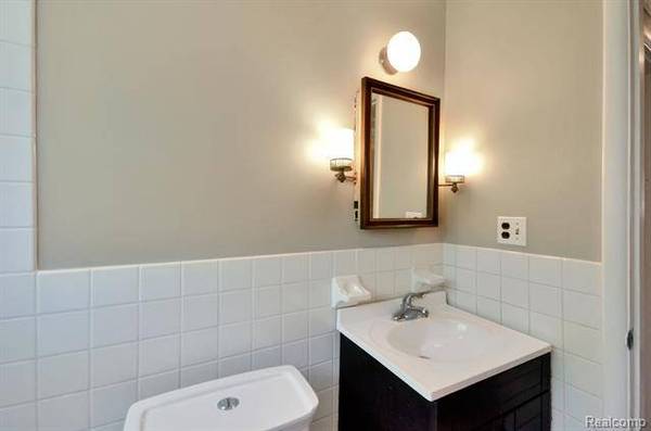 22517 Raymond Street, St. Clair Shores, MI 48082