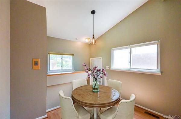 22517 Raymond Street, St. Clair Shores, MI 48082