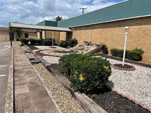 1765 Ballard Drive, Paris, TX 75460