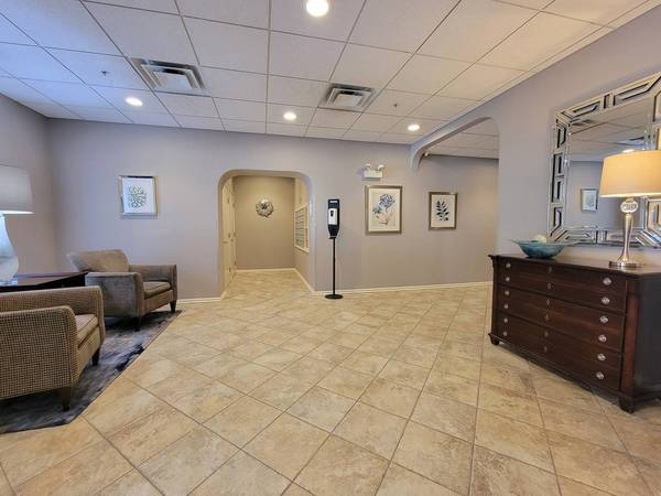 1378 Perry ST #312, Des Plaines, IL 60016