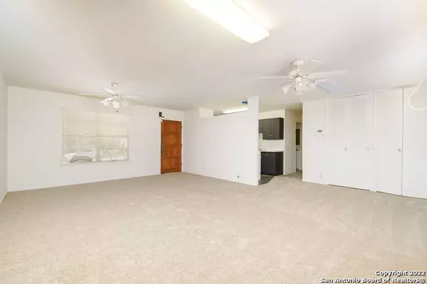 190 BROOKSHIRE DR, San Antonio, TX 78227