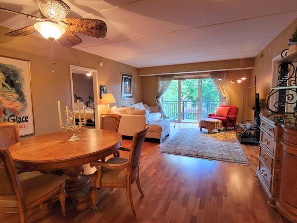 1378 Perry ST #312, Des Plaines, IL 60016