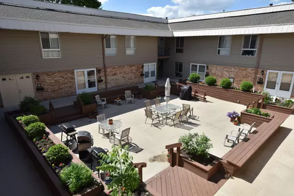 11946 W Mill Rd Unit 19, Milwaukee, WI 53225