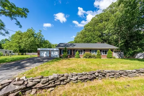 59 Ramgren Rd, Lunenburg, MA 01462