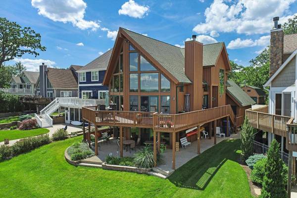 38379 N Drexel BLVD, Antioch, IL 60002