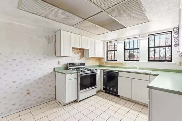 4505 R L Shoemaker Drive, El Paso, TX 79924