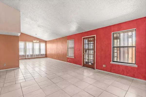 4505 R L Shoemaker Drive, El Paso, TX 79924