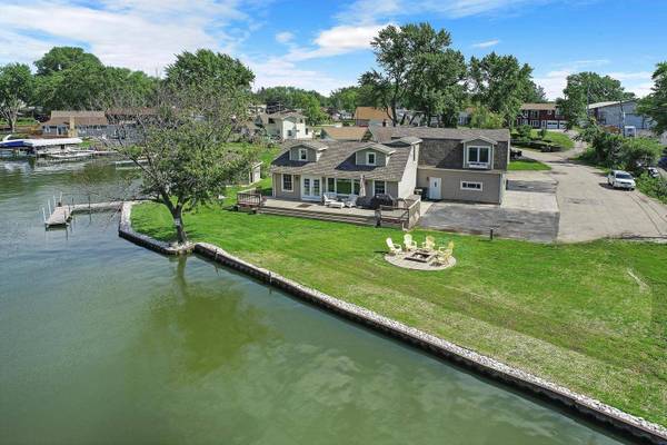 40471 N Bluff DR, Antioch, IL 60002