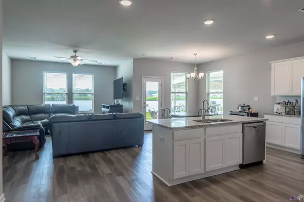 1133 FOXTAIL DR, Baton Rouge, LA 70820