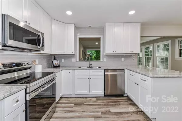 7628 Summerwood LN, Charlotte, NC 28270