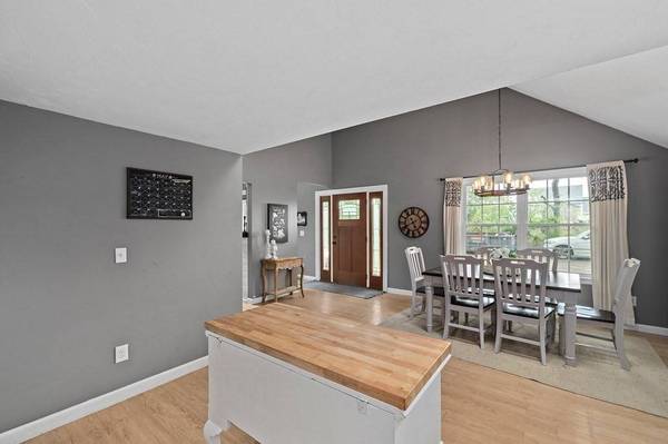 4 Andzac Way, Plymouth, MA 02360