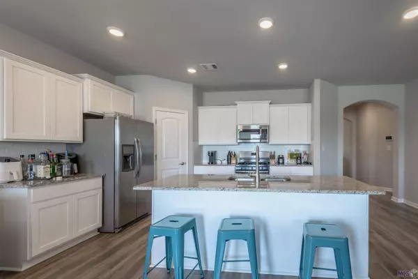 1133 FOXTAIL DR, Baton Rouge, LA 70820