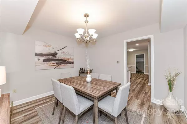 7628 Summerwood LN, Charlotte, NC 28270