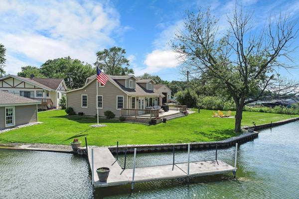 40471 N Bluff DR, Antioch, IL 60002