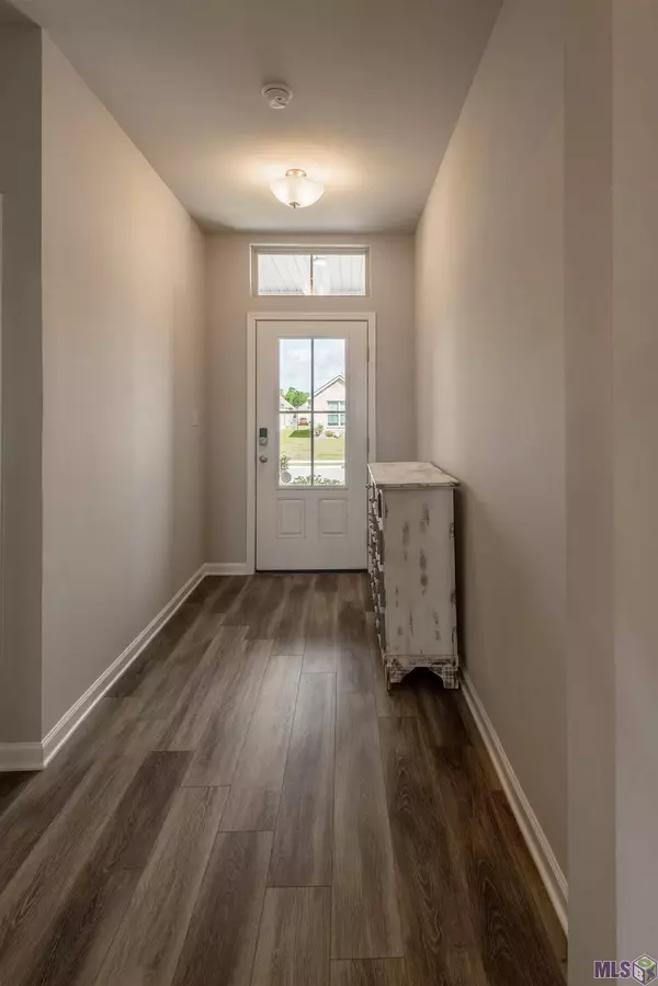 1133 FOXTAIL DR, Baton Rouge, LA 70820