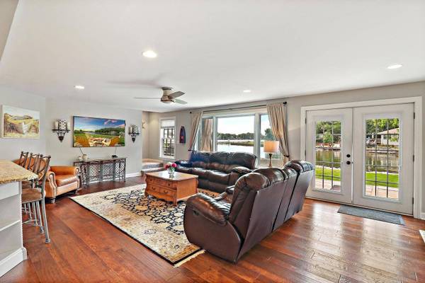 40471 N Bluff DR, Antioch, IL 60002