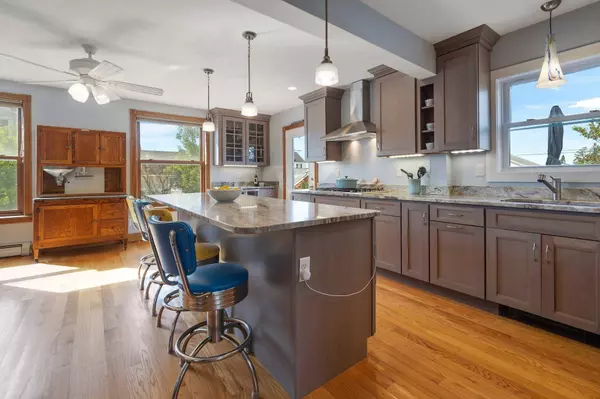 42 Nudd AVE, Hampton, NH 03842