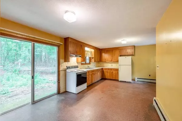 91 Farnum St, North Andover, MA 01845