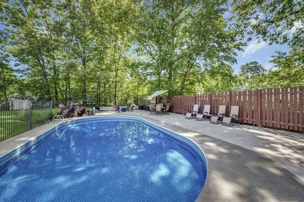 35 Old Jacobs Rd, Georgetown, MA 01833