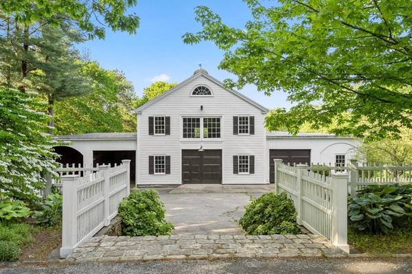 143 Grapevine Rd, Wenham, MA 01984