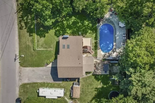 35 Old Jacobs Rd, Georgetown, MA 01833