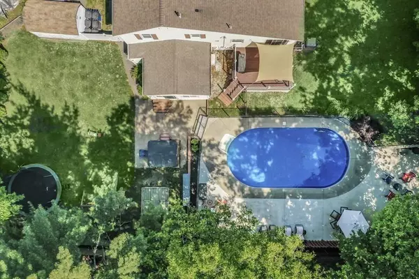 35 Old Jacobs Rd, Georgetown, MA 01833