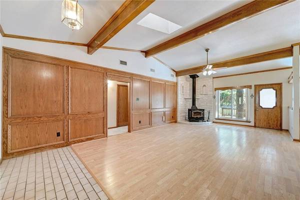 136 Valley View RD, Georgetown, TX 78633