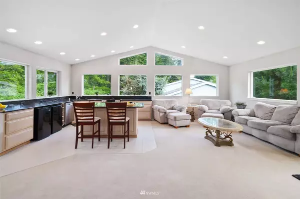 13930 70th Street Ct E, Sumner, WA 98390