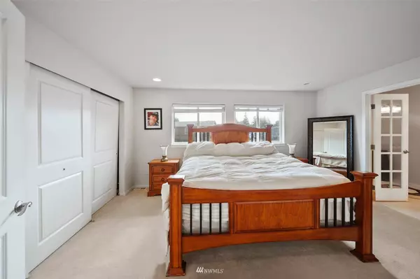 13930 70th Street Ct E, Sumner, WA 98390