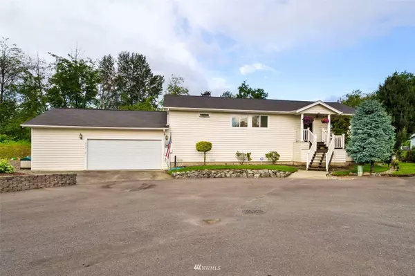 13930 70th Street Ct E, Sumner, WA 98390