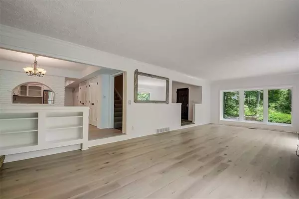 6960 Dean RD, Indianapolis, IN 46220