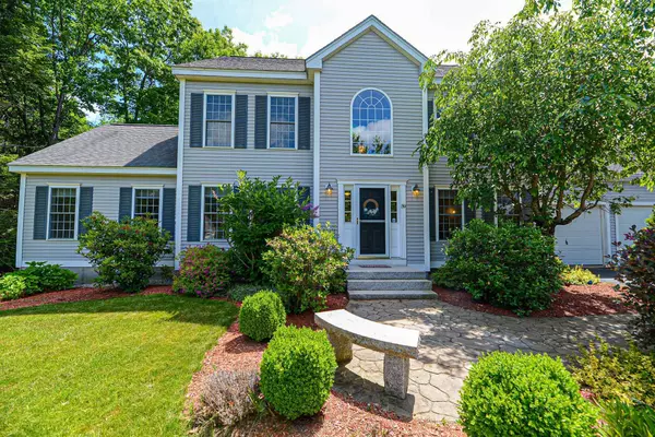 59 Quaker LN, Dover, NH 03820