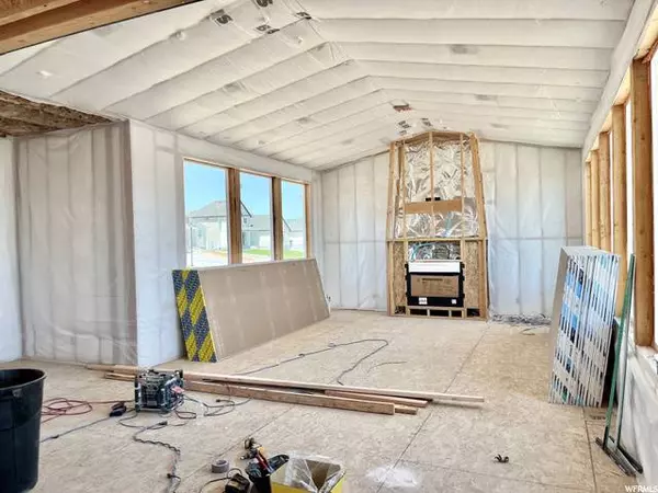 3646 S HIAWATHA CIR, Saratoga Springs, UT 84045