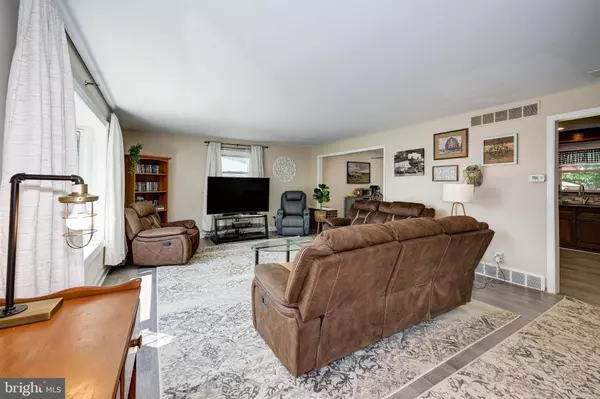 5414 LEXINGTON AVE, Pennsauken, NJ 08109