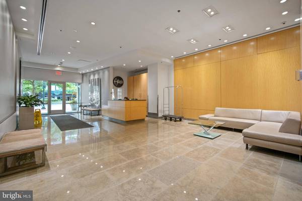 6820 WISCONSIN AVE #6005, Chevy Chase, MD 20815