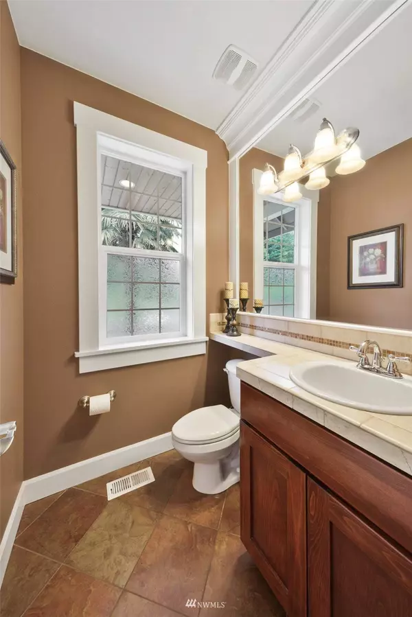 2103 10th Street Pl SW, Puyallup, WA 98371